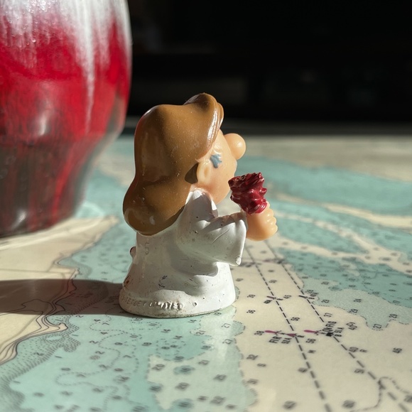 Vintage 1994 Tetley Tea Folk with Flower - Picture 4 of 5